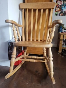 Rocking chair solid wood in good condition - Picture 1 of 3
