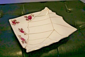 Vintage Keramik Süßigkeiten & Nuss Schale überbackenes Blatt rote Rosen Gold Detail unbeschriftet - Bild 1 von 2