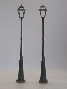 #629-1/16TH RESIN-DIORAMA SET OF X2 WW2 1930's-1940's STREETLAMPS-FAST+FREE P+P - Picture 1 of 10