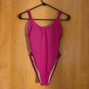 Traje de baño PQ PilyQ de una pieza con cucharada para mujer M rosa intenso correa ajustable Resort - Imagen 1 de 7