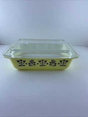 1957 PYREX 575 B - #21 2 QT Space Saver Dish Promotional Needlepoint Embroidery - Image 1 of 4
