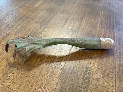 Vintage Claw Rake Cultivateor Metal Flower Leaf Garden Tool vintage 5 prong 12” - Image 1 of 4