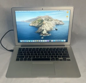 2013 Apple MacBook Air A1466 13.0" i5-4250U@1.30GHz 4GB RAM 121GB SSD MD760LL/A - Picture 1 of 6