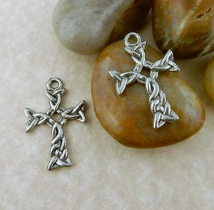 8 Antique Pewter Celtic Cross with Trinity Knots Charms, pendant - Picture 1 of 2