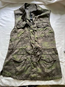 Me Jane Ladies Size Medium Camouflage Zipper Front Best Snap Close Layering Vest - Picture 1 of 13