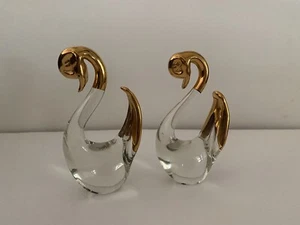 Vintage Art Glass Swans Paperweight Gold Head and Tales Glass Swans Set of 2 - Picture 1 of 5