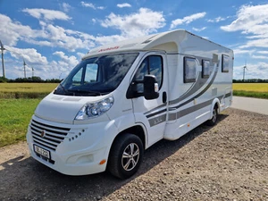 2-4 Personen Dethleffs Camper Wohnwagen Wohnmobil mieten vermietung Reisemobil - Bild 1 von 18