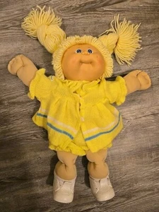 Cabbage Patch Kid CPK Blonde HAIR PONYS Blue Eyes Yellow Clothes Head Mold 8 - Picture 1 of 18