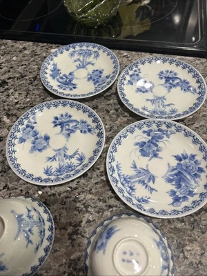 Hermoso Juego de 4 Tazas de Té y Platillos Hechos por Zoshuntei Sanho Edo Período Japonés Foto 1 de 4