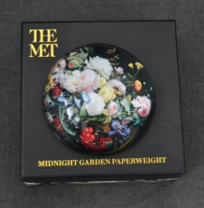 The Met Midnight Garden Paperweight STILL LIFE FLOWERS AND FRUIT Museum of Art - Picture 1 of 8
