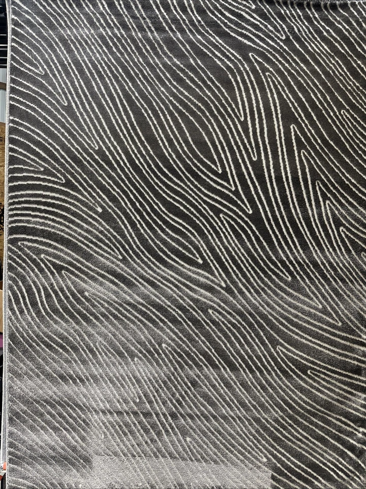 5x8 Area Rug Modern Elegant Gray - Image 1 of 2