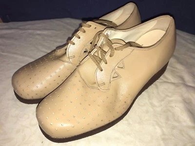 P. W. Minor Orthopedic Beige Lace Up Wedge Heels 9 C Wide Comfort Shoe - Image 1 of 4