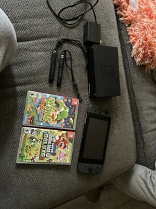 nintendo switch hac-001-01 bundle Yoshi e Super Mario Deluxe - Foto 1 di 8
