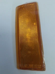 1992-1997 CHEVROLET BLAZER YUKON SUBURBAN LH SIDE MARKER (AFTERMARKET) GM2557101 - Picture 1 of 5