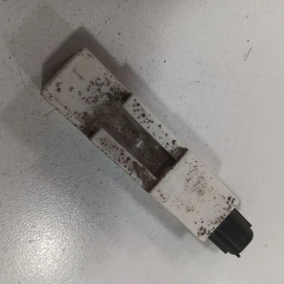 Módulo de antena de entrada sin llave Mazda CX-3 {KD47676NXA} 2016 2017 2018 Foto 1 de 4