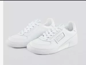 Classic Sergio Tacchini tennis shoe siz8.5 - Picture 1 of 5
