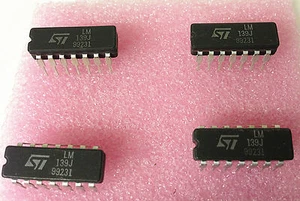 1Stück/1 piece LM139J LOW POWER QUAD VOLTAGE COMPARATORS CERAMIC LM239 339 NEW ~ - Picture 1 of 3