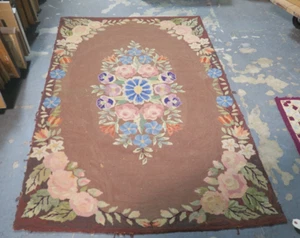 Alfombra enganchada antigua americana primitiva hecha a mano 4' x 5'9 en arpillera floral en mal estado - Imagen 1 de 8