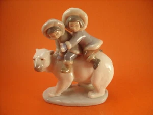 Figurine LLADRO " Eskimo Kids On Polar Bear " - Picture 1 of 7