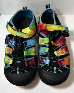 KEEN Ragazzi USA 2 Blu Rosso Giallo Tela Pelle Impermeabile NEWPORT Sandali Da - Foto 1 di 11
