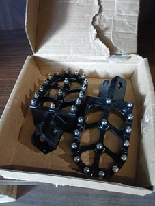 Foot Pegs For Dirt Bike Aluminum Black JFG Racing Pedal 1983-1994 J-CRF230F - Picture 1 of 3