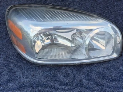 Chevrolet Uplander LS 2005-2009 delantero derecho pasajero faro lámpara OEM Foto 1 de 4