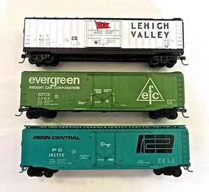3 HO 50' Athearn Box Cars All Upgraded Lehigh Valley, Penn Central, Evergreen - Picture 1 of 11