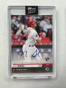 2019 TOPPS NOW PLATIN MITGLIED AUTO ROOKIE KARTE CINCINNATI REDS NICK SENZEL - Bild 1 von 2