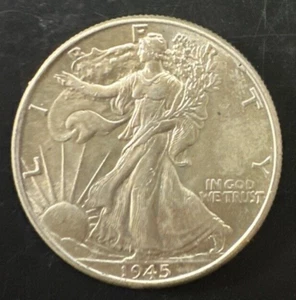 1945 U.S. Walking Liberty UNC Silver Half Dollar - Picture 1 of 2