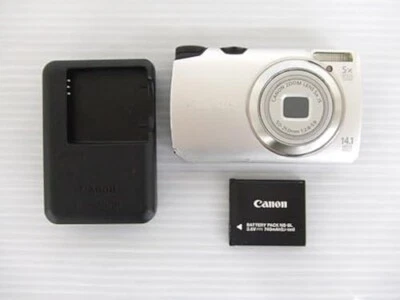 Canon Digital Camera PowerShot A3200 IS Silver 5x 14.1MP Compact Camera - Image 1 of 4