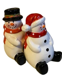 Christmas Holiday 3” Tall Snowman Sledding Snowpals Salt & Pepper Shakers - Picture 1 of 3
