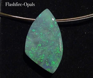 33,9ct! GEM DARK OPAL ANHÄNGER TÜRKISE-GRÜNE PATTERN + VIDEO FLASHFIRE-OPALS - Picture 1 of 8