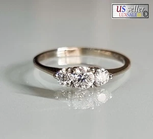 Estat ring ,10k gold ,0.4 carat certified Moissanite ring. 3 stone ring - Picture 1 of 20