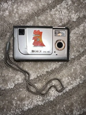 Maginon Digitalkamera DSC 55 5.0MP in Silber *Retro* - Bild 1 von 4