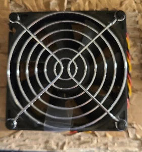 Ventilador de 3 pines Foxconn 92 x 25 mm 12V 16A PV902512M con parrilla y tornillos 379612-001 - Imagen 1 de 2