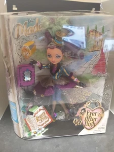 Ever After High Legacy Day MADELINE HATTER Puppe Crushed Box - Bild 1 von 6