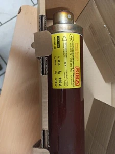 Siba HH-Sicherungseinsatz 3002043.125 , 6/12 KV.  Sicherung 125A - Bild 1 von 3