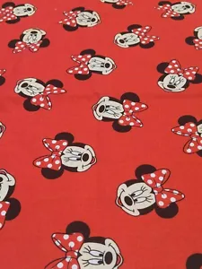 Minnie Mouse Head Toss On Red Cotton Fabric (Springs Creative, 2017) - Picture 1 of 3