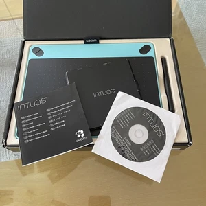 Wacom CTH-690 Intuos Pen and Touch Tablet Medium Mint Blue - Picture 1 of 3