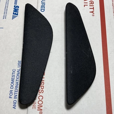 Tapa de perno interior para cuarto trasero Dodge Journey L&R 3006009 y 3006010 Foto 1 de 4