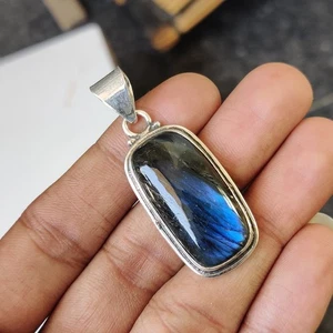 Beautiful Labradorite Pendant 925 Sterling Silver Designer Gift Pendant PG8616 - Picture 1 of 4