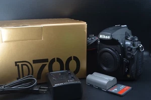 Nikon D700 12.1 MP DSLR Camera Body Bundle 480 Shots! Free shipping - Picture 1 of 11