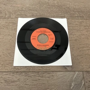 MERLE HAGGARD OLD MAN FROM THE MOUNTAIN /HOLDING THINGS TOGETHER Capitol 45 EX - Picture 1 of 4