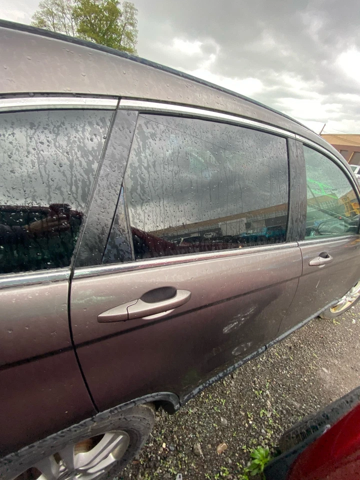 Used Rear Right Door Assembly Rear Side fits: 2010 Honda Cr-v electric R. privac Foto 1 de 4