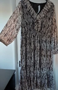 BNWT LOVELY GEORGE BATIK DESIGN RUFFLE DRESS SIZE 22 NEW PLUS CURVE RP £26 - Picture 1 of 8