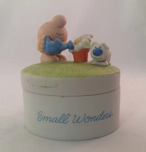 Vintage 1982 Porcelain Ziggy Fuzz SPRING LOVE Small Wonders Trinket Jewelry Box - Picture 1 of 1