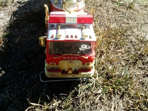 1988 neues helles Feuerwehrauto super gepflegt, ohne Fernbedienung - Bild 1 von 5