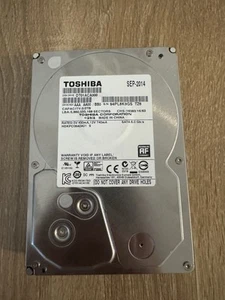 Toshiba DT01ACA300 Hard Drive 3TB, 7200RPM, 64MB Cache, SATA III, 3.5" - Afbeelding 1 van 2