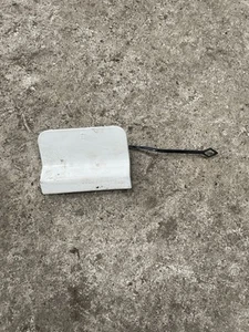 MERCEDES C CLASS W204 REAR BUMPER TOW EYE COVER WHITE 2011-2014 - Picture 1 of 2