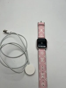 Apple Watch Series 9 41mm GPS różowy - Zdjęcie 1 z 4